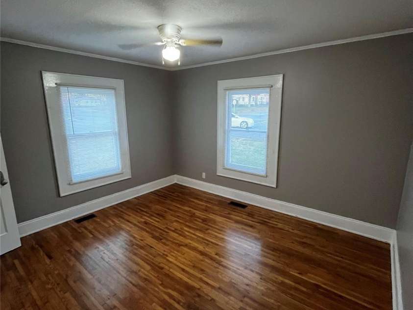 706 13th Street, Hickory, NC 28602.  MLS# CAR4274460, YatesRealty ID 26453. 