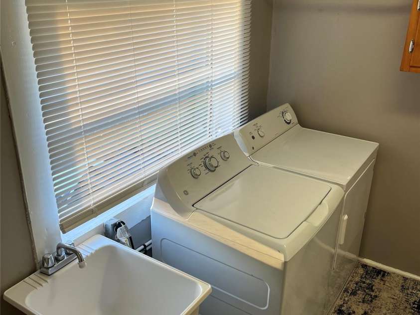 706 13th Street, Hickory, NC 28602.  MLS# CAR4274460, YatesRealty ID 26453. 