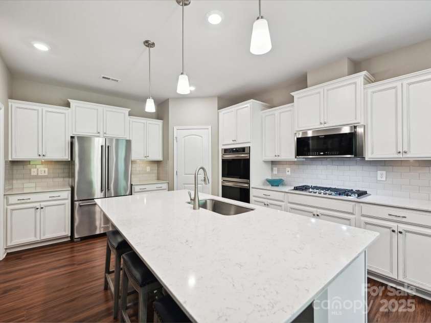 15614 Aviary Orchard Way, Charlotte, NC 28278.  MLS# CAR4272021, YatesRealty ID 26454. 