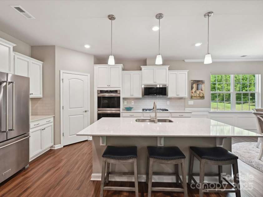 15614 Aviary Orchard Way, Charlotte, NC 28278.  MLS# CAR4272021, YatesRealty ID 26454. 