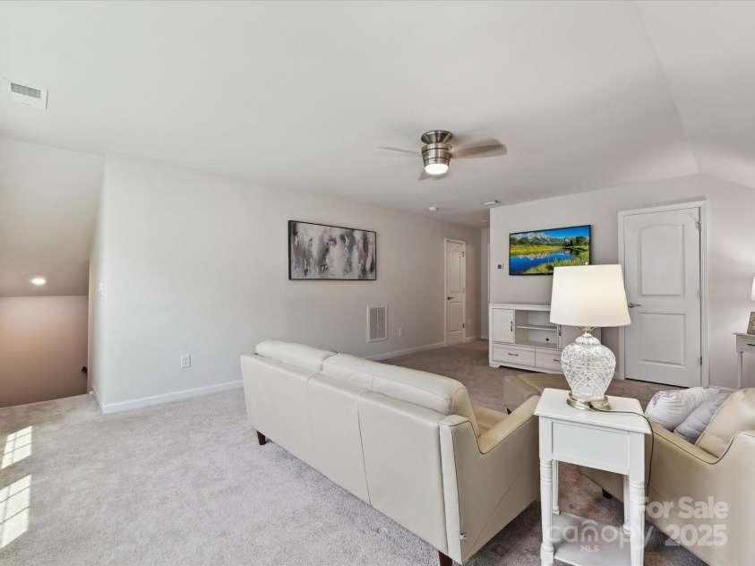 15614 Aviary Orchard Way, Charlotte, NC 28278.  MLS# CAR4272021, YatesRealty ID 26454. 