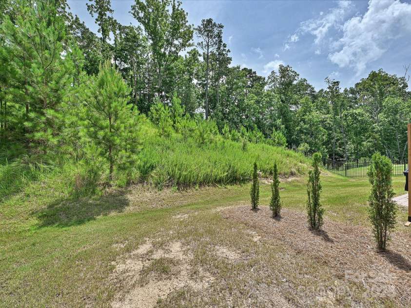 15614 Aviary Orchard Way, Charlotte, NC 28278.  MLS# CAR4272021, YatesRealty ID 26454. 