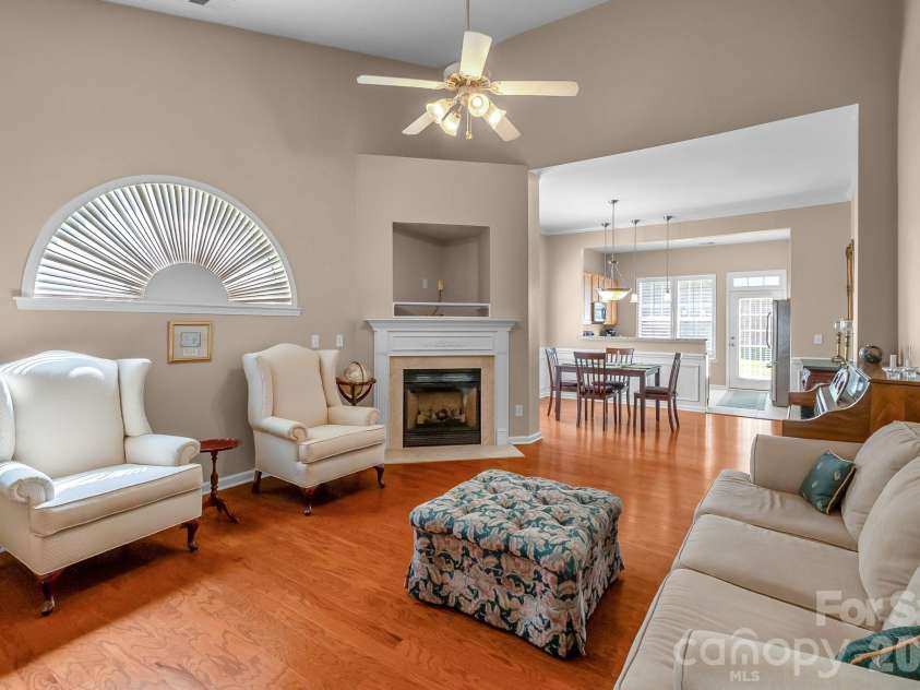 8339 Brookings Drive, Charlotte, NC 28269.  MLS# CAR4368873, YatesRealty ID 26454. 