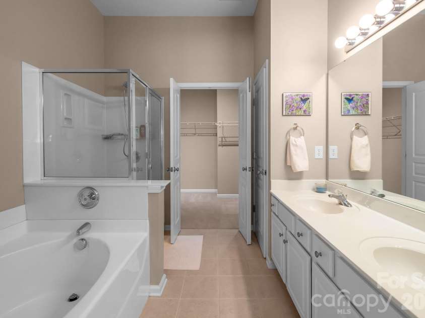 8339 Brookings Drive, Charlotte, NC 28269.  MLS# CAR4368873, YatesRealty ID 26454. 