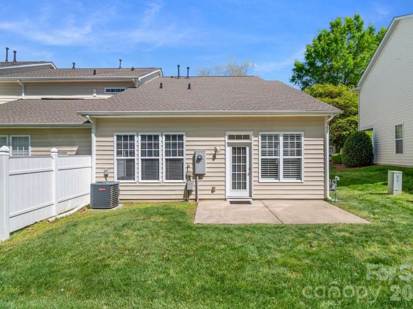 8339 Brookings Drive, Charlotte, NC 28269.  MLS# CAR4368873, YatesRealty ID 26454. 