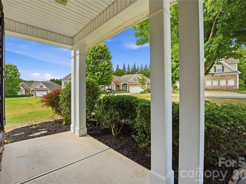 5068 Gladiola Way, Tega Cay, SC 29708.  MLS# CAR4371623, YatesRealty ID 26455. 