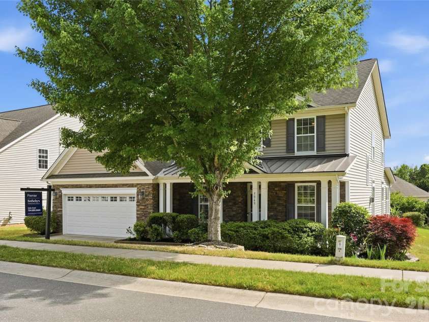 5068 Gladiola Way, Tega Cay, SC 29708.  MLS# CAR4371623, YatesRealty ID 26455. 