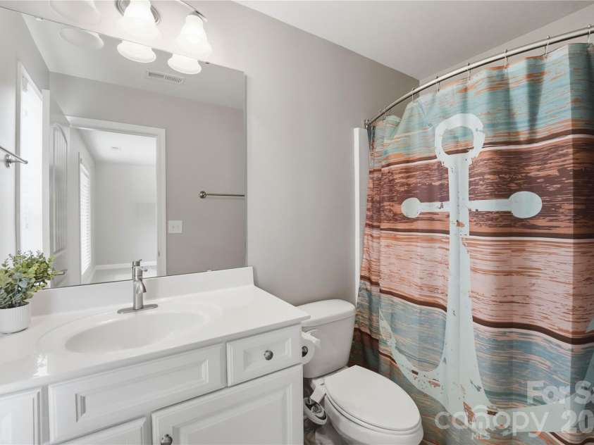 5068 Gladiola Way, Tega Cay, SC 29708.  MLS# CAR4371623, YatesRealty ID 26455. 