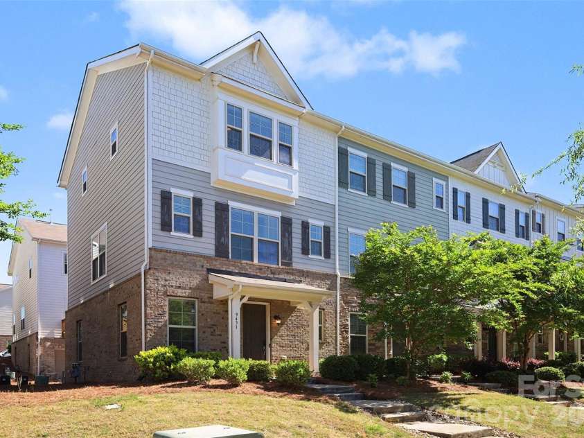 9431 Ainslie Downs Street, Charlotte, NC 28273.  MLS# CAR4372131, YatesRealty ID 26456. 