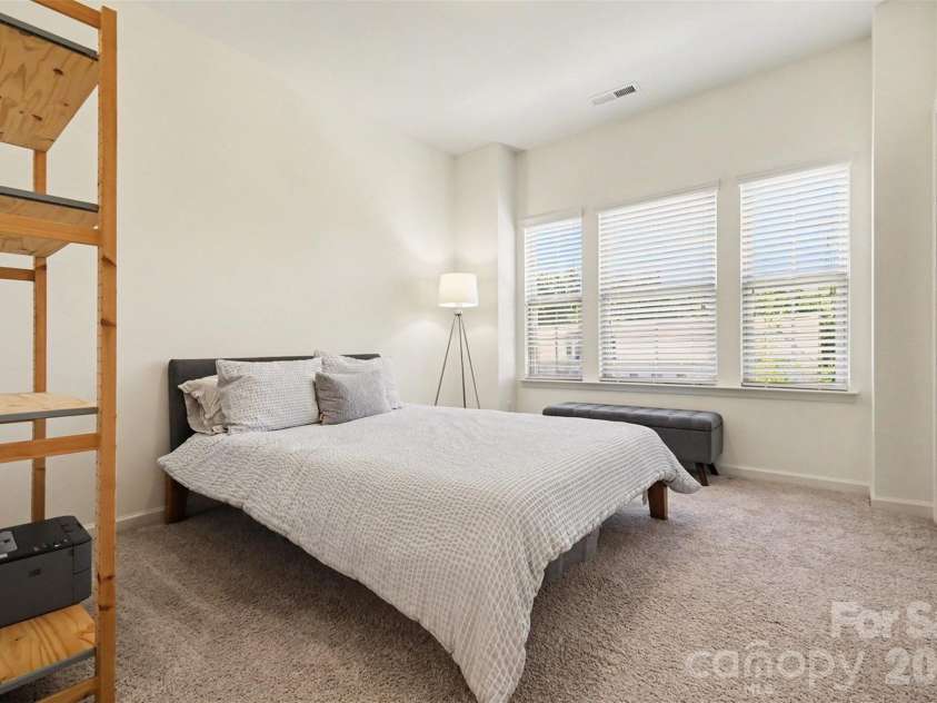 9431 Ainslie Downs Street, Charlotte, NC 28273.  MLS# CAR4372131, YatesRealty ID 26456. 