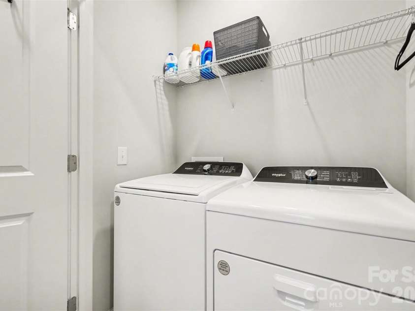 9431 Ainslie Downs Street, Charlotte, NC 28273.  MLS# CAR4372131, YatesRealty ID 26456. 