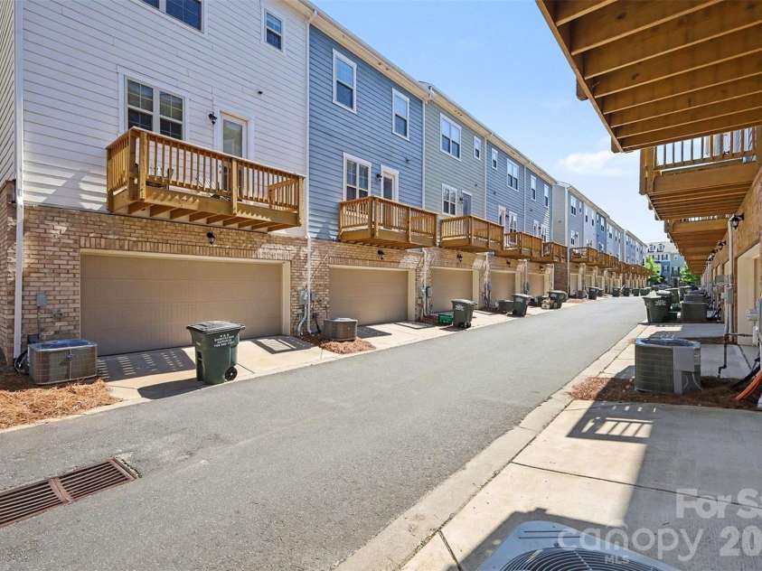 9431 Ainslie Downs Street, Charlotte, NC 28273.  MLS# CAR4372131, YatesRealty ID 26456. 