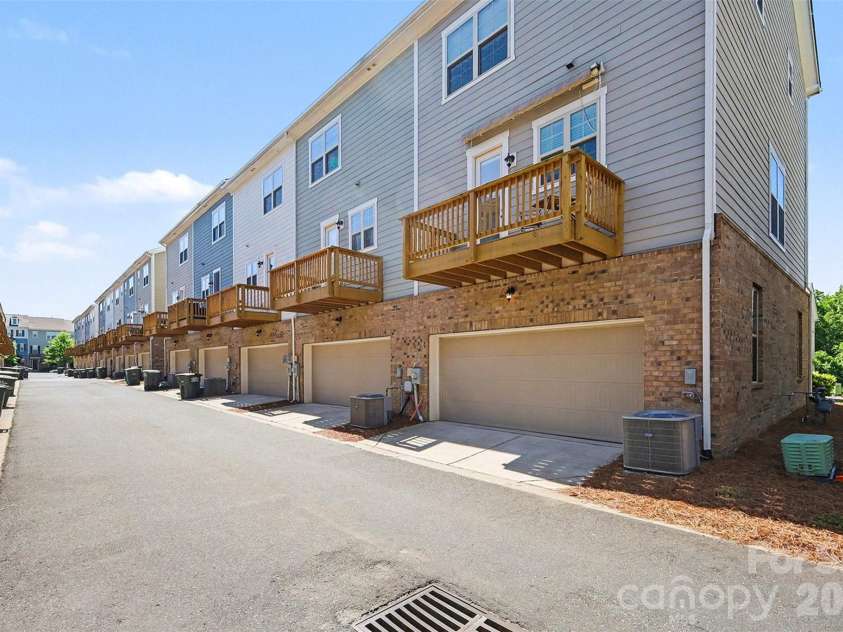 9431 Ainslie Downs Street, Charlotte, NC 28273.  MLS# CAR4372131, YatesRealty ID 26456. 