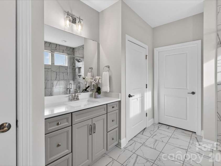 507 Yucatan Drive, Waxhaw, NC 28173.  MLS# CAR4333551, YatesRealty ID 26457. 