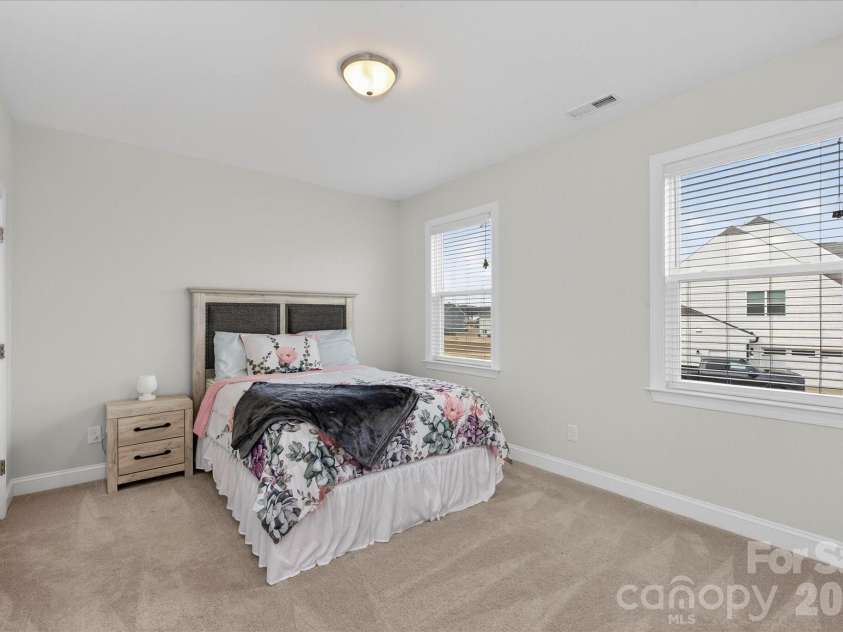 507 Yucatan Drive, Waxhaw, NC 28173.  MLS# CAR4333551, YatesRealty ID 26457. 