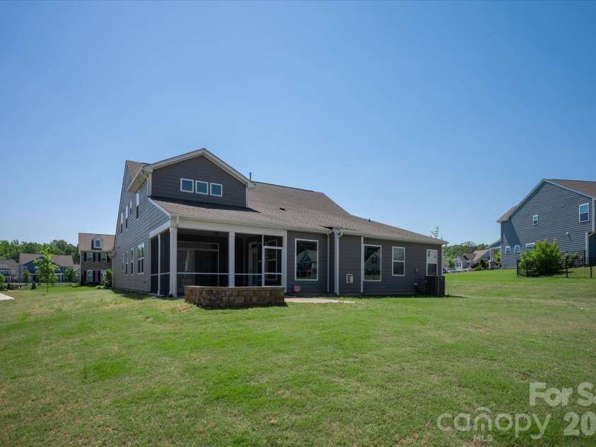 507 Yucatan Drive, Waxhaw, NC 28173.  MLS# CAR4333551, YatesRealty ID 26457. 