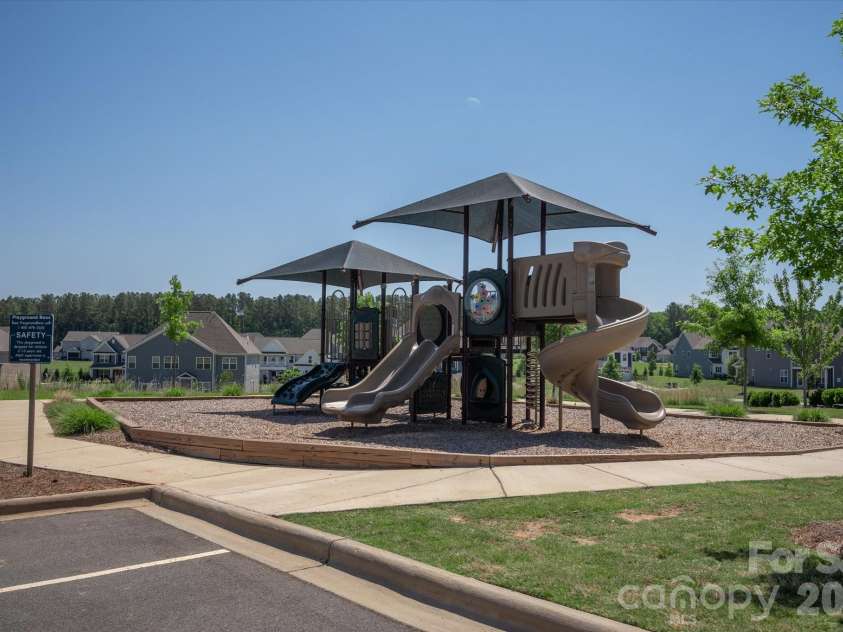 507 Yucatan Drive, Waxhaw, NC 28173.  MLS# CAR4333551, YatesRealty ID 26457. 