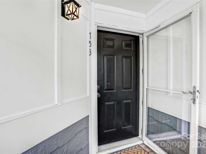 753 Southwest Drive, Davidson, NC 28036.  MLS# CAR4260993, YatesRealty ID 26458. 