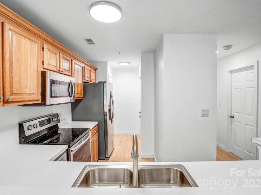 753 Southwest Drive, Davidson, NC 28036.  MLS# CAR4260993, YatesRealty ID 26458. 