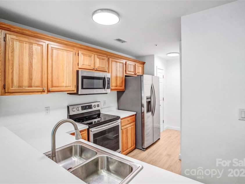 753 Southwest Drive, Davidson, NC 28036.  MLS# CAR4260993, YatesRealty ID 26458. 