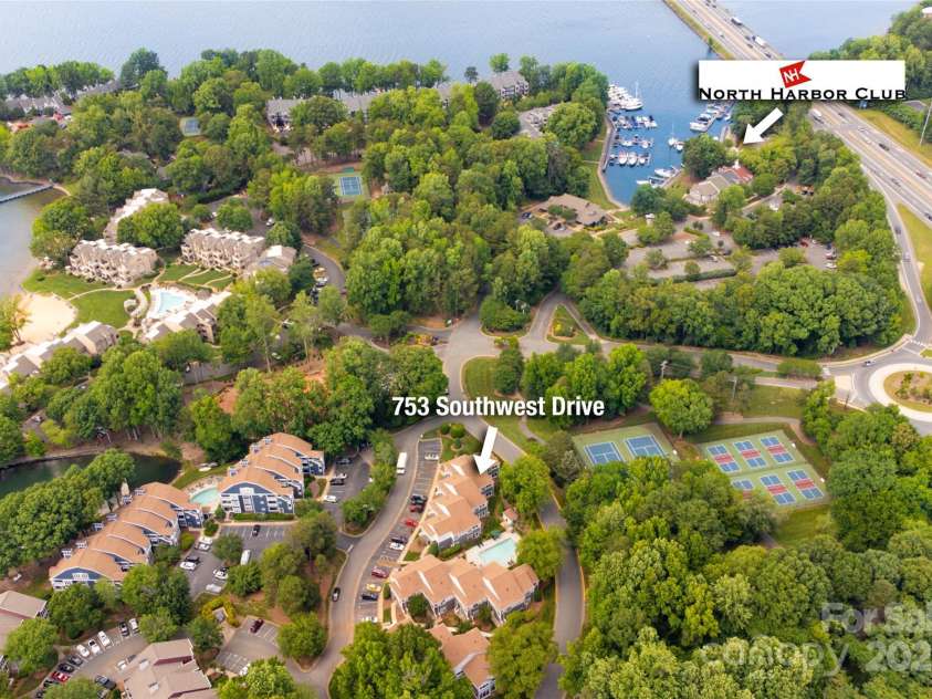 753 Southwest Drive, Davidson, NC 28036.  MLS# CAR4260993, YatesRealty ID 26458. 
