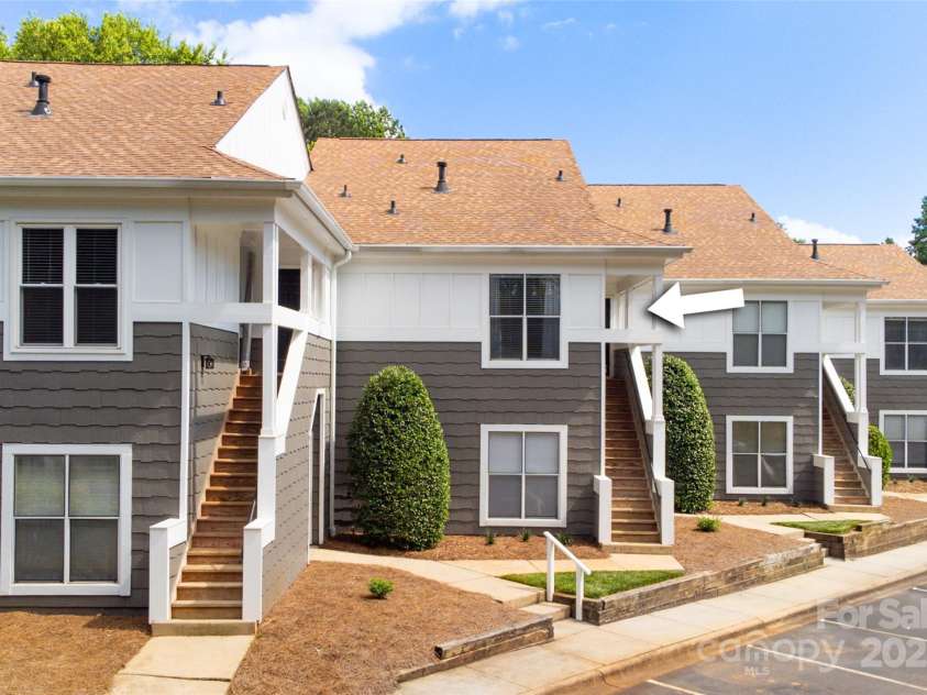 753 Southwest Drive, Davidson, NC 28036.  MLS# CAR4260993, YatesRealty ID 26458. 