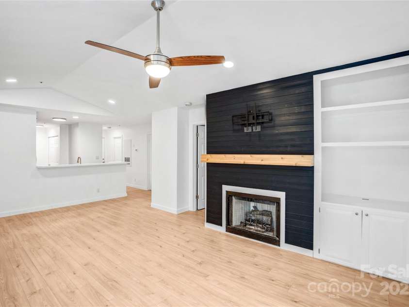 753 Southwest Drive, Davidson, NC 28036.  MLS# CAR4260993, YatesRealty ID 26458. 