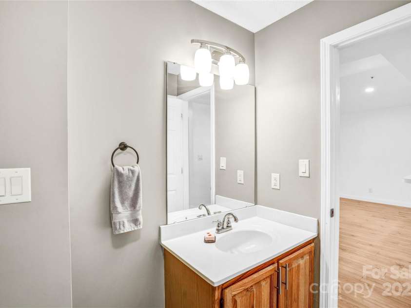 753 Southwest Drive, Davidson, NC 28036.  MLS# CAR4260993, YatesRealty ID 26458. 