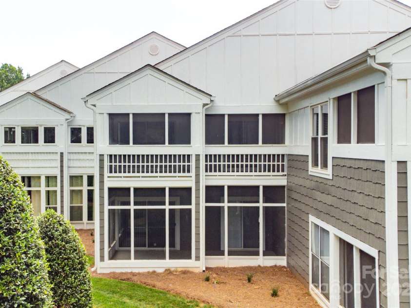 753 Southwest Drive, Davidson, NC 28036.  MLS# CAR4260993, YatesRealty ID 26458. 