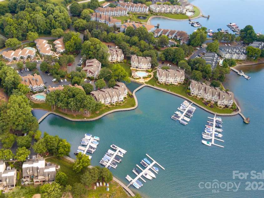 753 Southwest Drive, Davidson, NC 28036.  MLS# CAR4260993, YatesRealty ID 26458. 