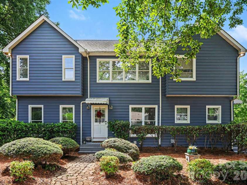 6620 Amos Smith Road, Charlotte, NC 28214.  MLS# CAR4382187, YatesRealty ID 26459. 