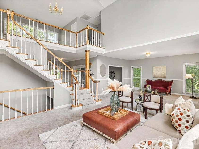 6620 Amos Smith Road, Charlotte, NC 28214.  MLS# CAR4382187, YatesRealty ID 26459. 
