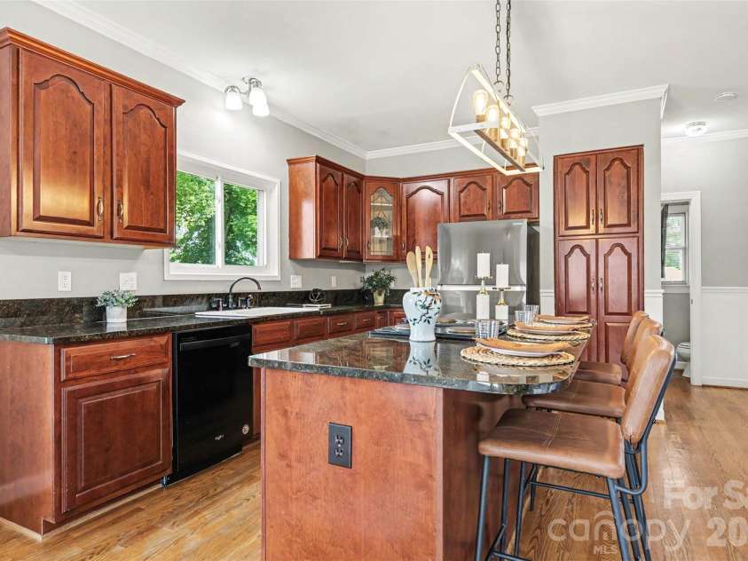 6620 Amos Smith Road, Charlotte, NC 28214.  MLS# CAR4382187, YatesRealty ID 26459. 