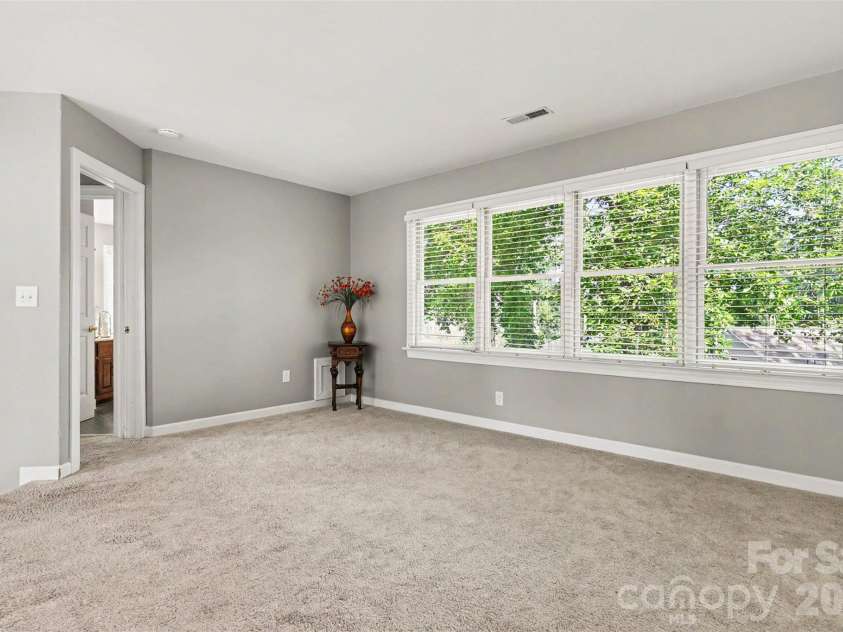 6620 Amos Smith Road, Charlotte, NC 28214.  MLS# CAR4382187, YatesRealty ID 26459. 