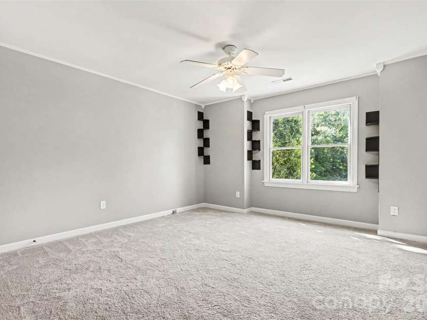 6620 Amos Smith Road, Charlotte, NC 28214.  MLS# CAR4382187, YatesRealty ID 26459. 
