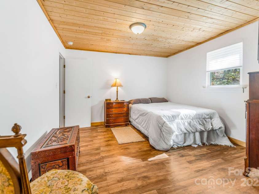 226 Fish Pond Lane, Burnsville, NC 28714.  MLS# CAR4326469, YatesRealty ID 2646. 