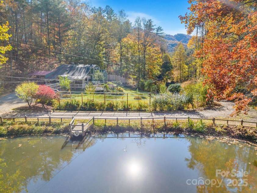 226 Fish Pond Lane, Burnsville, NC 28714.  MLS# CAR4326469, YatesRealty ID 2646. 