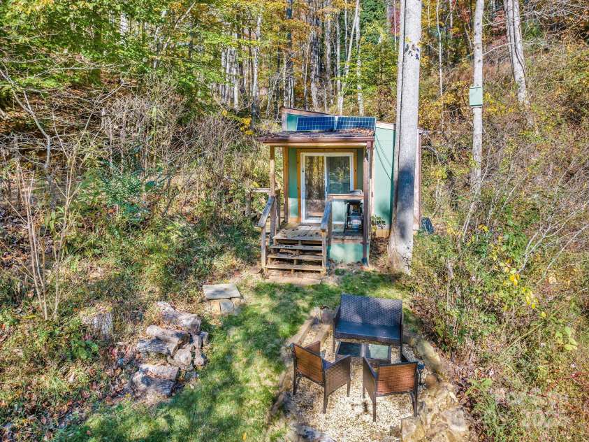 226 Fish Pond Lane, Burnsville, NC 28714.  MLS# CAR4326469, YatesRealty ID 2646. Great flex space for studio, or primitive cabin.