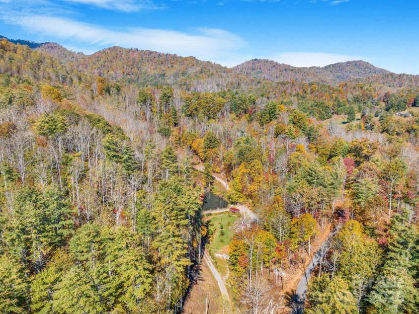 226 Fish Pond Lane, Burnsville, NC 28714.  MLS# CAR4326469, YatesRealty ID 2646. Seated in the heart of the Yancey County maountains.