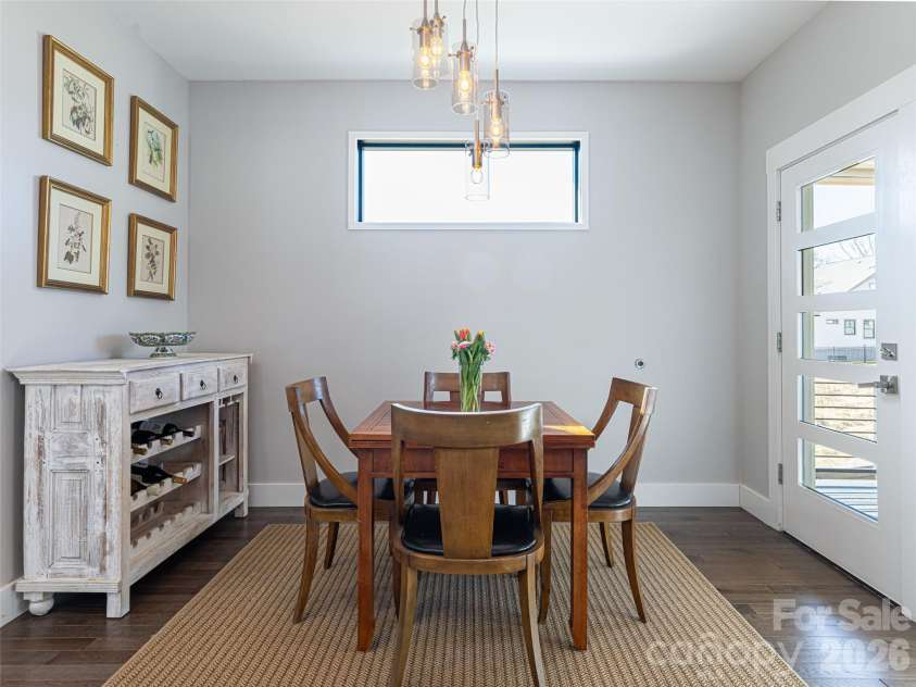 89 Vance Crescent Extension, Asheville, NC 28806.  MLS# CAR4338074, YatesRealty ID 2646. Dining Room - Main Level
