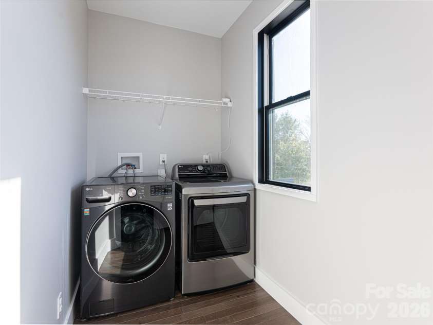 89 Vance Crescent Extension, Asheville, NC 28806.  MLS# CAR4338074, YatesRealty ID 2646. Full Laundry Room