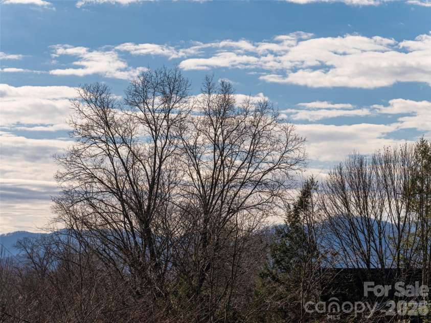 89 Vance Crescent Extension, Asheville, NC 28806.  MLS# CAR4338074, YatesRealty ID 2646. Mountain Views from this Beautiful Home! 