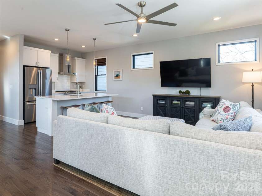 89 Vance Crescent Extension, Asheville, NC 28806.  MLS# CAR4338074, YatesRealty ID 2646. Open Living & Kitchen Area - Main Level