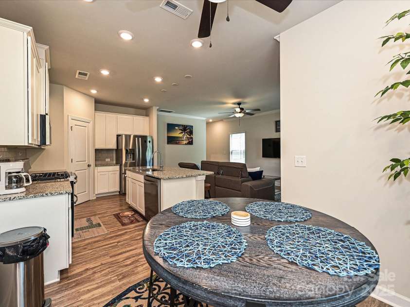 11807 Midnight Way, Huntersville, NC 28078.  MLS# CAR4274877, YatesRealty ID 26460. 