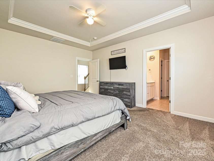11807 Midnight Way, Huntersville, NC 28078.  MLS# CAR4274877, YatesRealty ID 26460. 