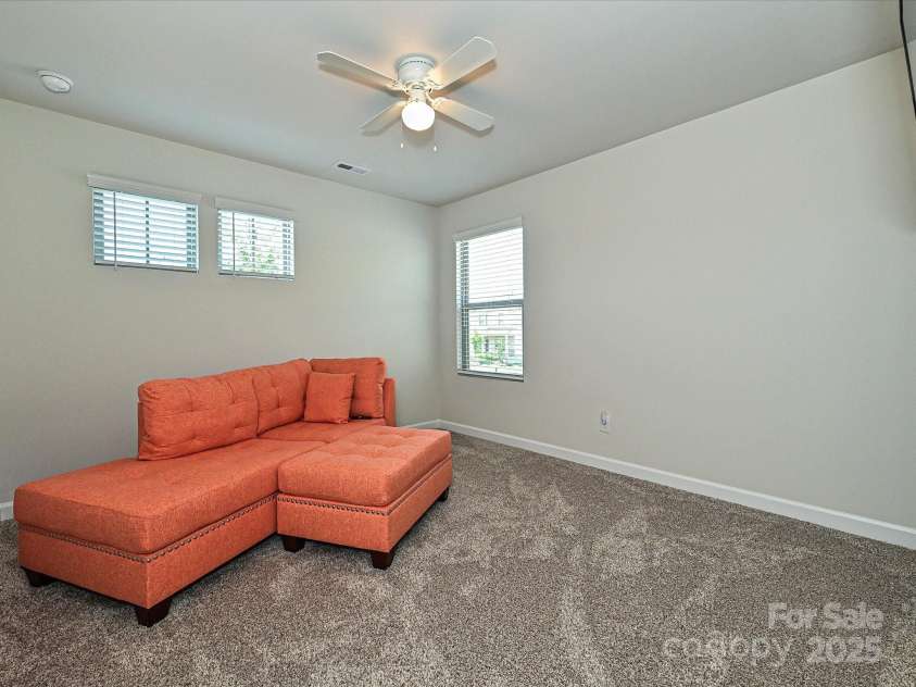 11807 Midnight Way, Huntersville, NC 28078.  MLS# CAR4274877, YatesRealty ID 26460. 