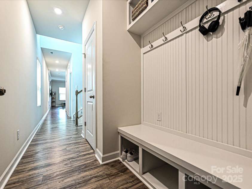 11807 Midnight Way, Huntersville, NC 28078.  MLS# CAR4274877, YatesRealty ID 26460. 