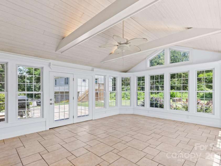 92 Winston Avenue, Asheville, NC 28803.  MLS# CAR4277566, YatesRealty ID 26461. 