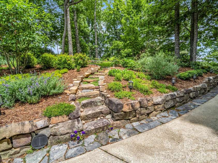 241 Dvdegi Court, Brevard, NC 28712.  MLS# CAR4383265, YatesRealty ID 26462. 