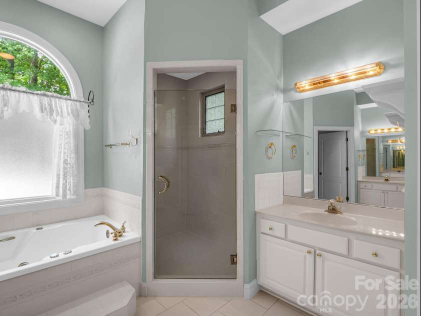 241 Dvdegi Court, Brevard, NC 28712.  MLS# CAR4383265, YatesRealty ID 26462. 